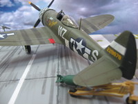 Thunderbolt P47D-25 1/72 / Academy+Aires